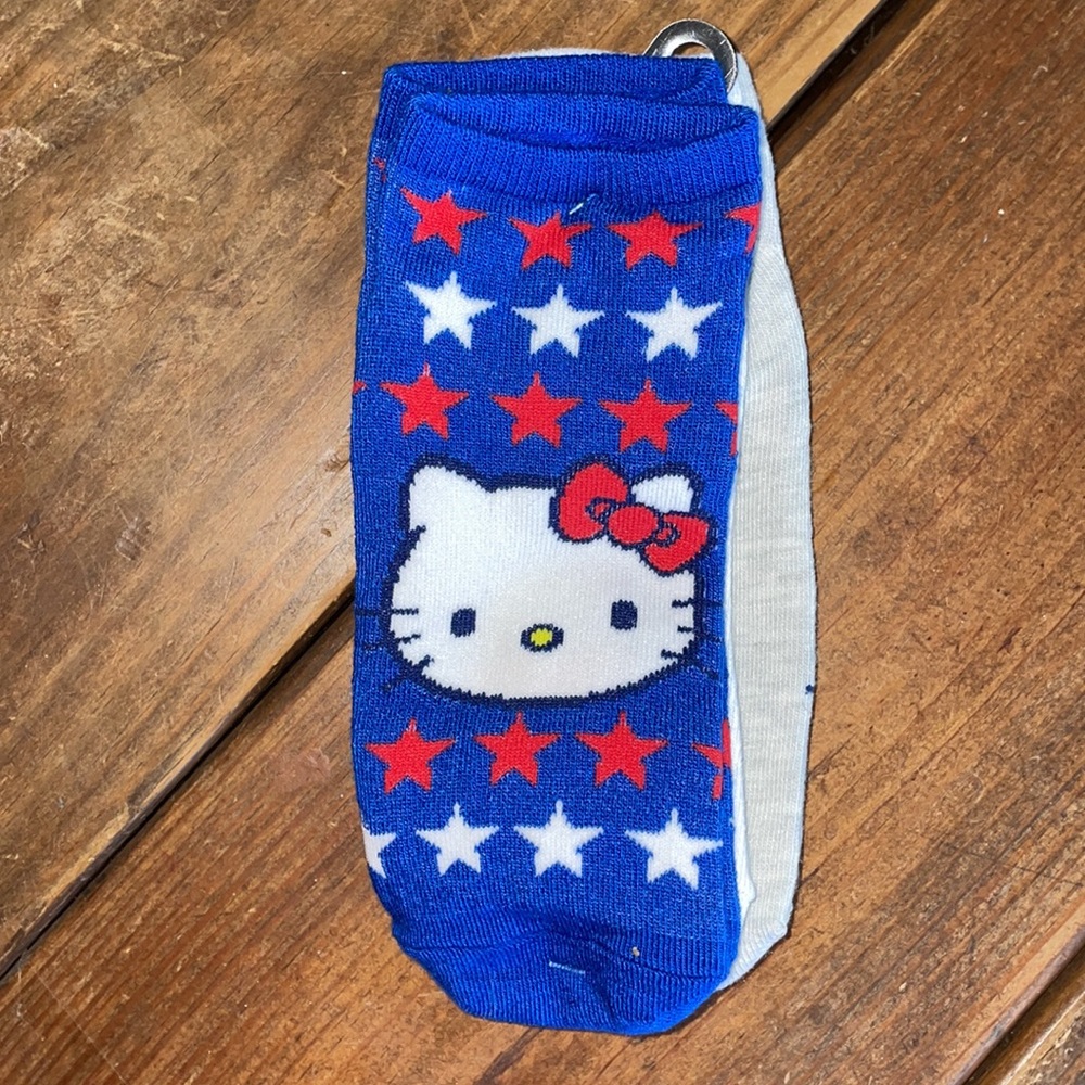 Hello Kitty Socks - Picture 7 of 16
